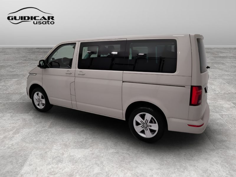 GuidiCar - VOLKSWAGEN INDUSTRIALI Caravelle 2023 CARAVELLE - Caravelle 2.0 tdi 150cv Cruise p.c. dsg Usato